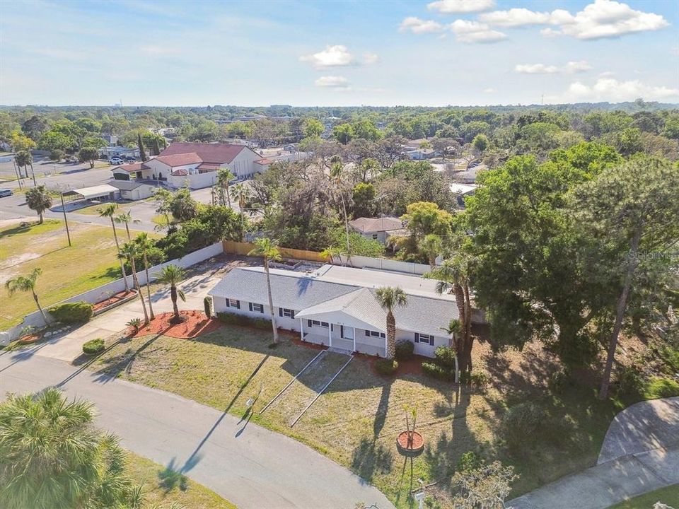 Recently Sold: $389,900 (4 beds, 3 baths, 2136 Square Feet)