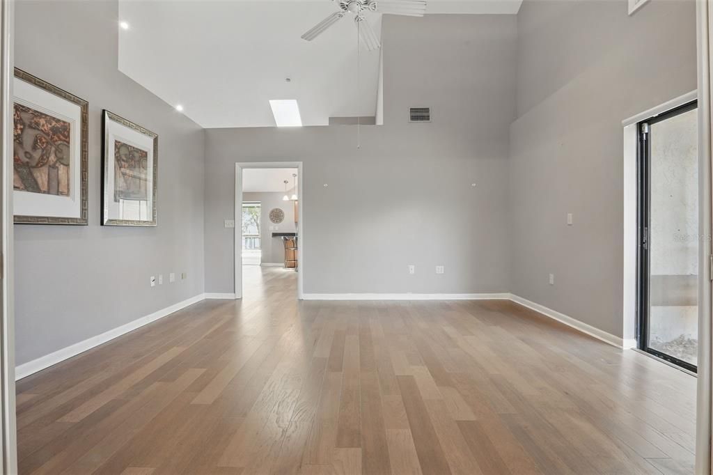 待售: $720,000 (3 贝兹, 3 浴室, 3390 平方英尺)