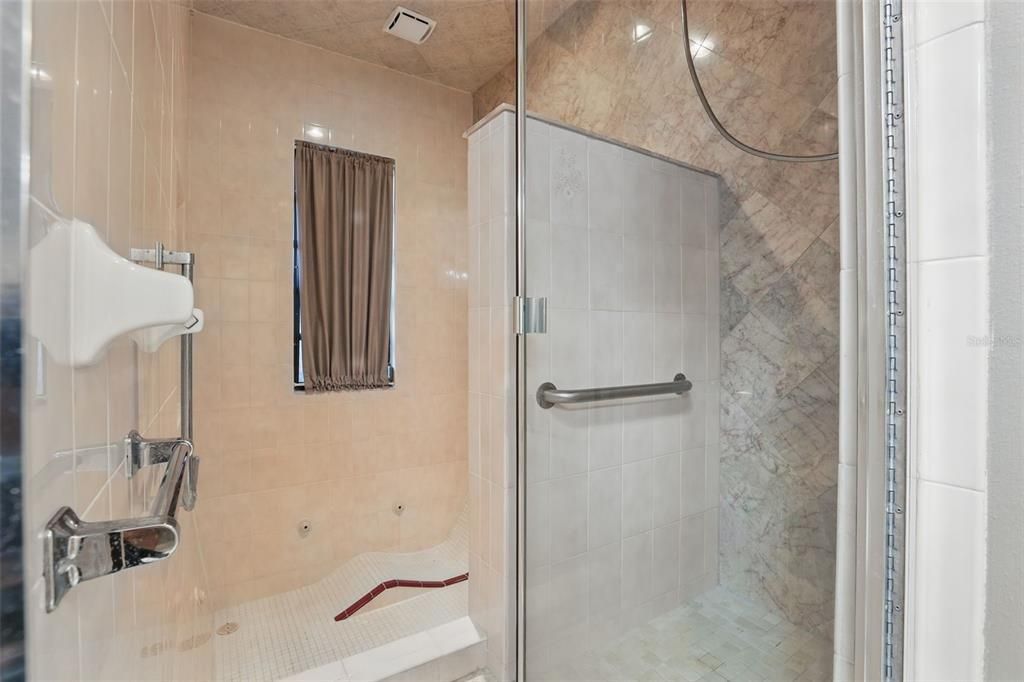 待售: $720,000 (3 贝兹, 3 浴室, 3390 平方英尺)