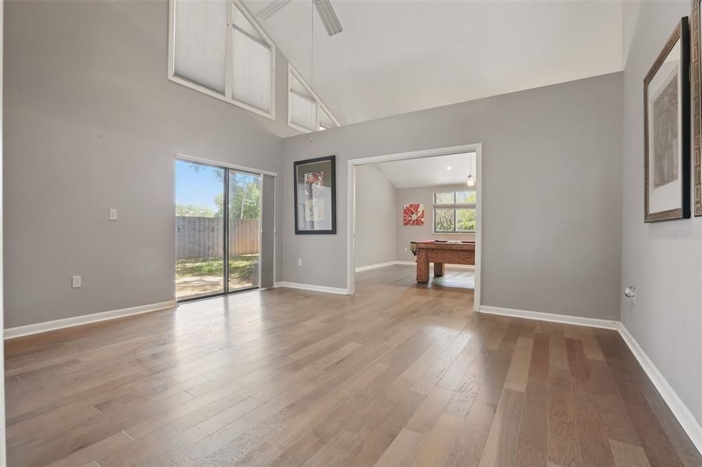 待售: $720,000 (3 贝兹, 3 浴室, 3390 平方英尺)