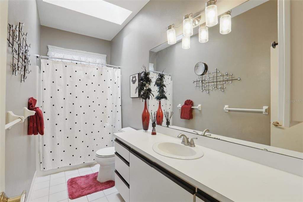 待售: $720,000 (3 贝兹, 3 浴室, 3390 平方英尺)