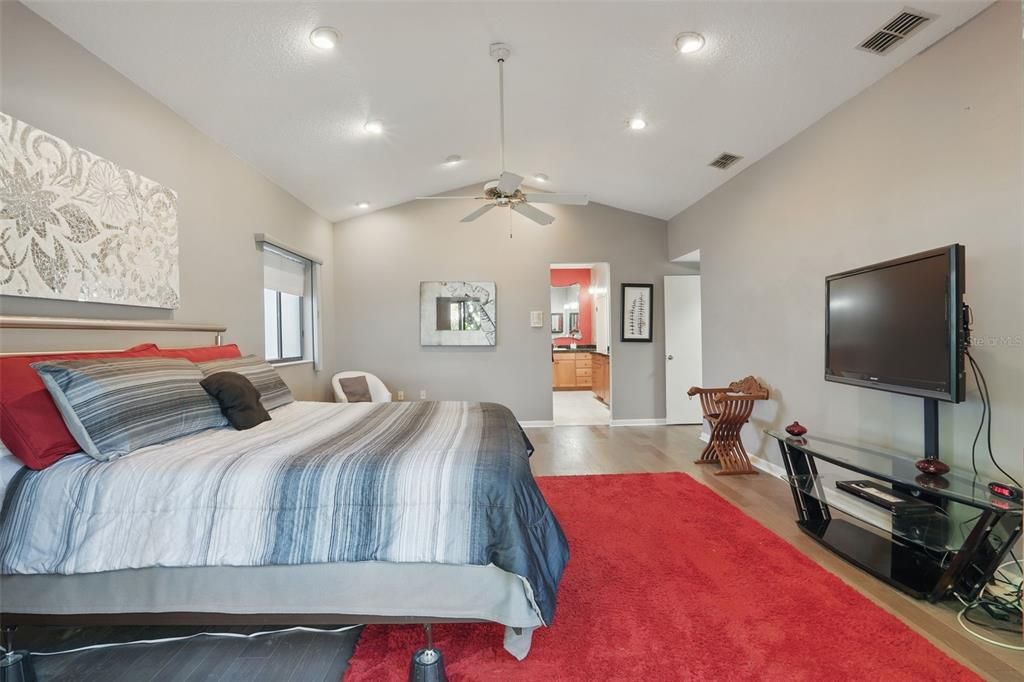 待售: $720,000 (3 贝兹, 3 浴室, 3390 平方英尺)