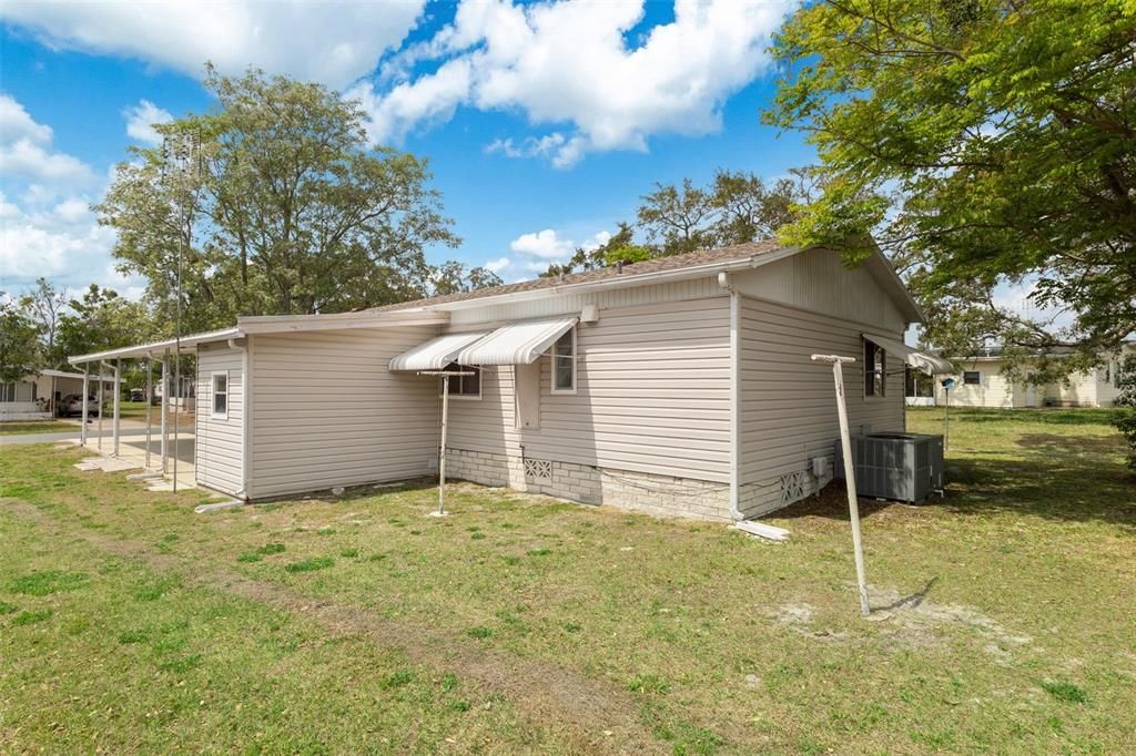 Под контрактом: $129,900 (2 спален, 2 ванн, 1440 Квадратных фут)