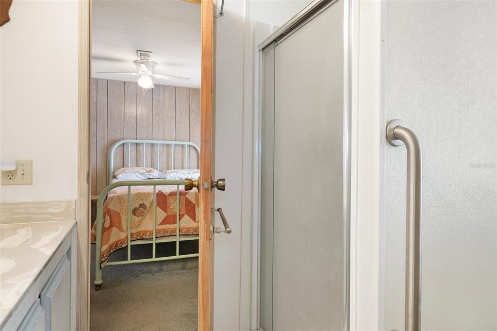 Под контрактом: $129,900 (2 спален, 2 ванн, 1440 Квадратных фут)