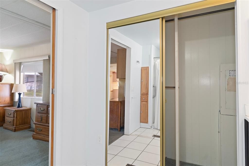 Под контрактом: $129,900 (2 спален, 2 ванн, 1440 Квадратных фут)