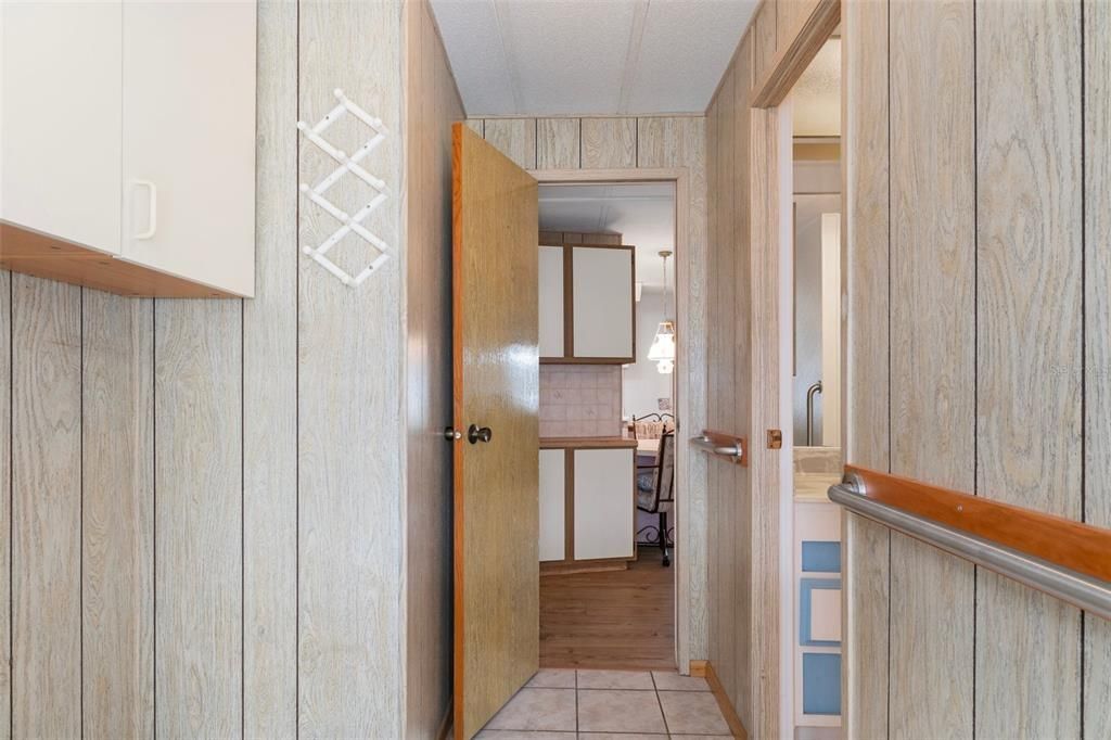 Под контрактом: $129,900 (2 спален, 2 ванн, 1440 Квадратных фут)