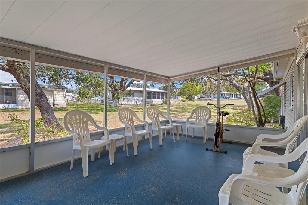 Под контрактом: $129,900 (2 спален, 2 ванн, 1440 Квадратных фут)