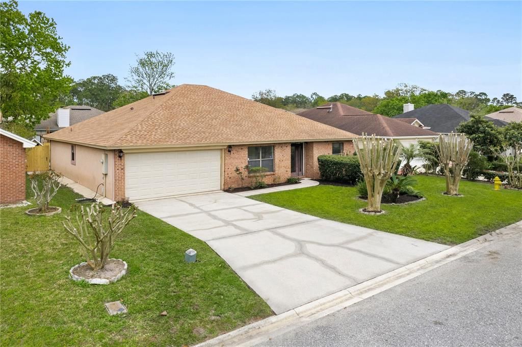 最近售出: $390,000 (3 贝兹, 2 浴室, 1889 平方英尺)