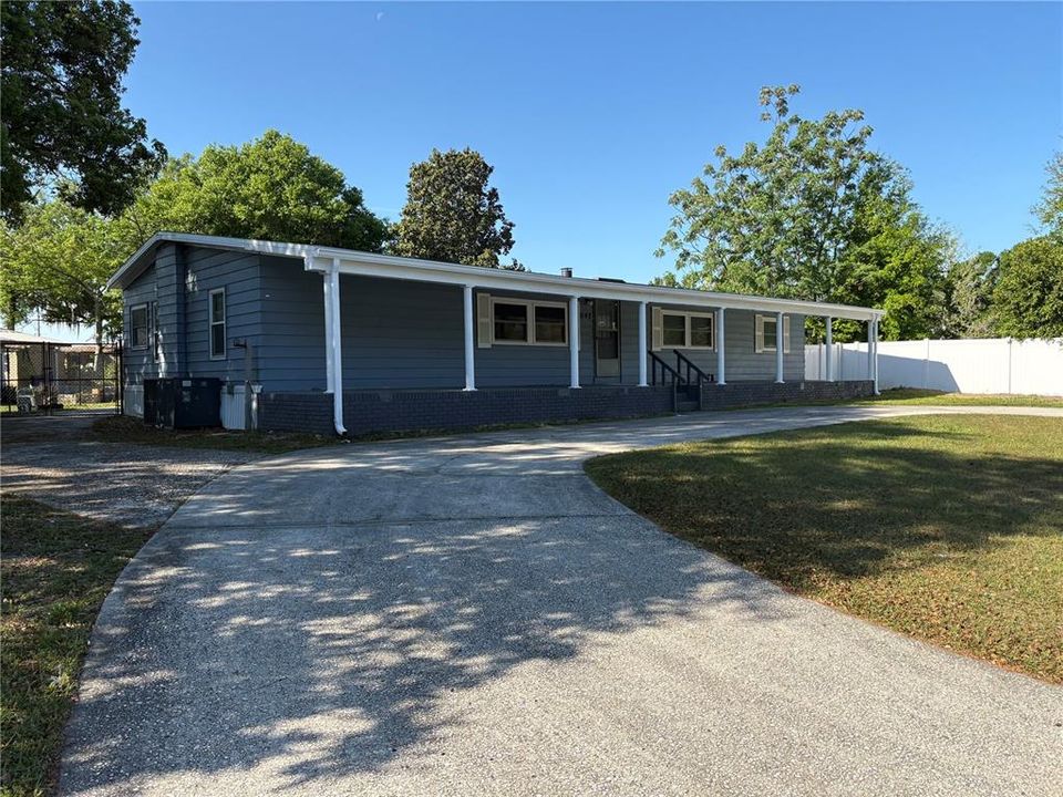 Recently Sold: $249,000 (3 beds, 2 baths, 1686 Square Feet)