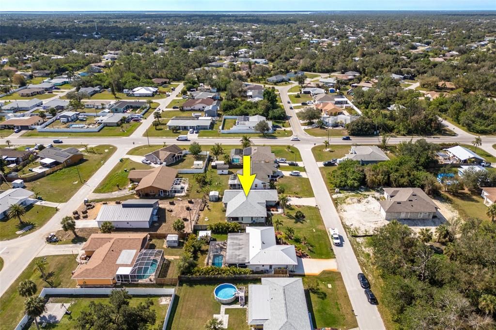 For Rent: $2,900 (3 beds, 2 baths, 2055 Square Feet)