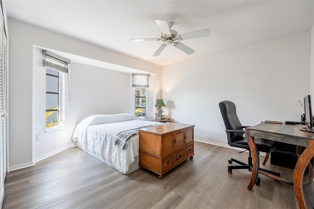 For Rent: $2,900 (3 beds, 2 baths, 2055 Square Feet)