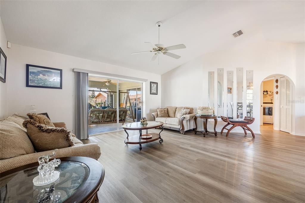 For Rent: $2,900 (3 beds, 2 baths, 2055 Square Feet)