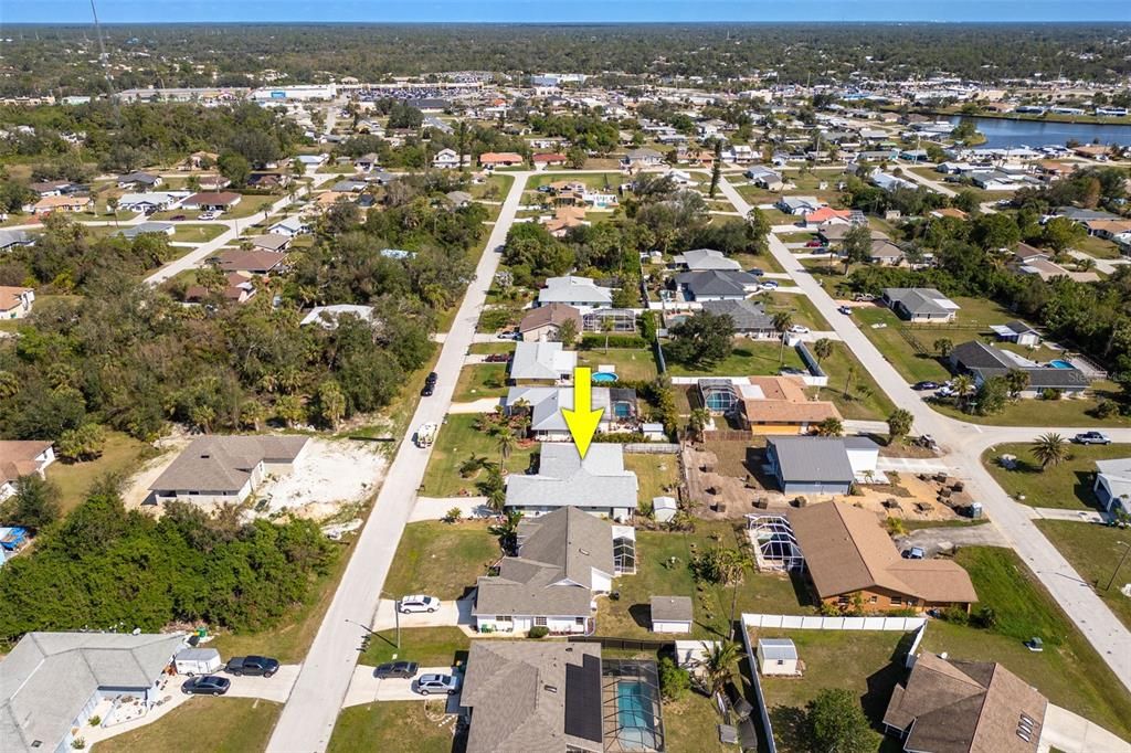 For Rent: $2,900 (3 beds, 2 baths, 2055 Square Feet)