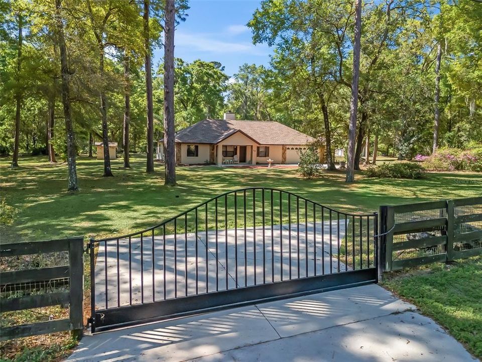 Vendido Recientemente: $499,000 (3 camas, 2 baños, 1977 Pies cuadrados)