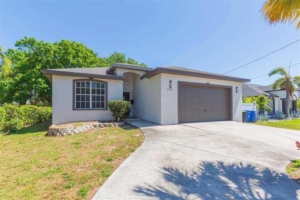 For Sale: $549,000 (4 beds, 3 baths, 1832 Square Feet)