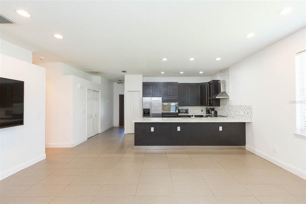 For Sale: $549,000 (4 beds, 3 baths, 1832 Square Feet)