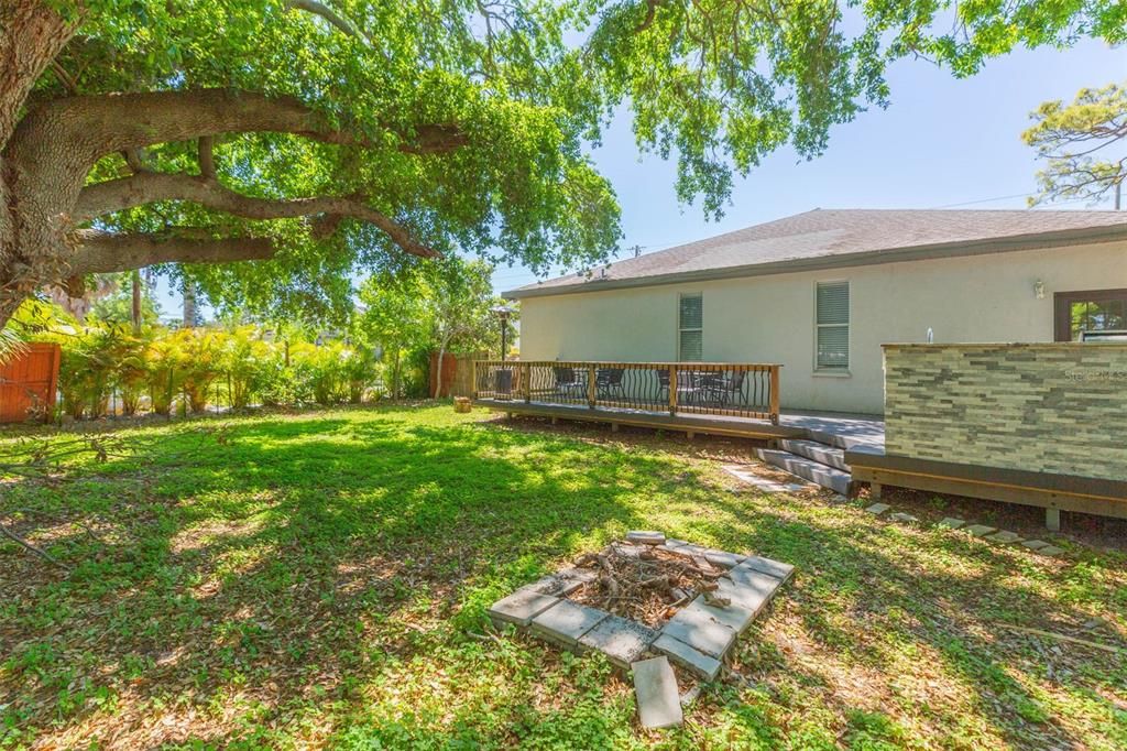 For Sale: $549,000 (4 beds, 3 baths, 1832 Square Feet)