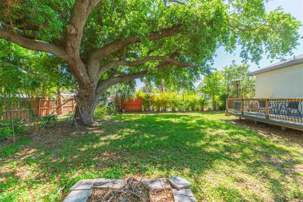 For Sale: $549,000 (4 beds, 3 baths, 1832 Square Feet)