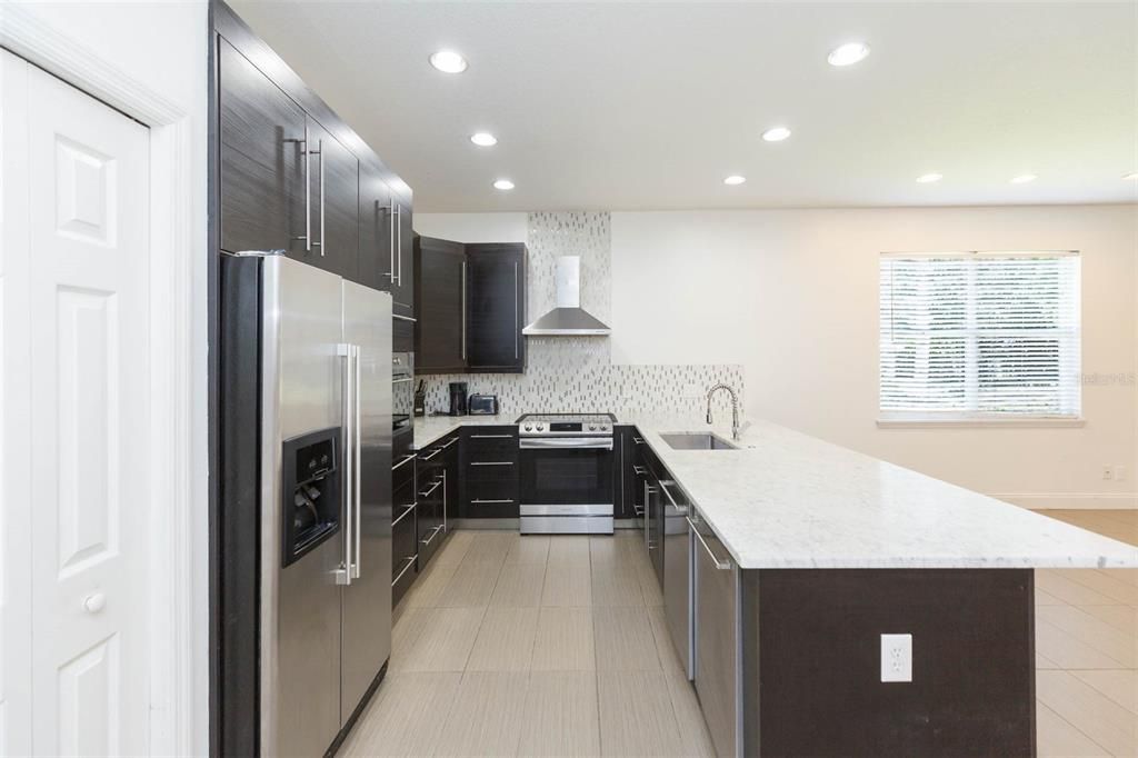 For Sale: $549,000 (4 beds, 3 baths, 1832 Square Feet)