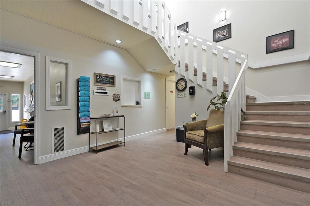 На продажу: $179,000 (2 спален, 2 ванн, 1320 Квадратных фут)