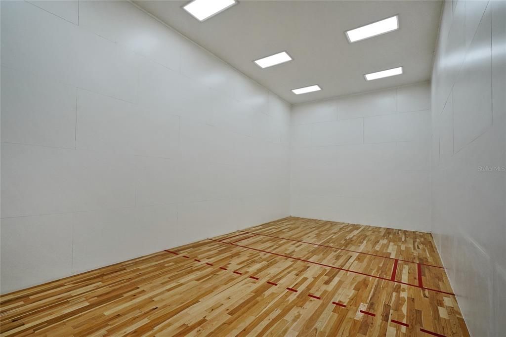 На продажу: $179,000 (2 спален, 2 ванн, 1320 Квадратных фут)