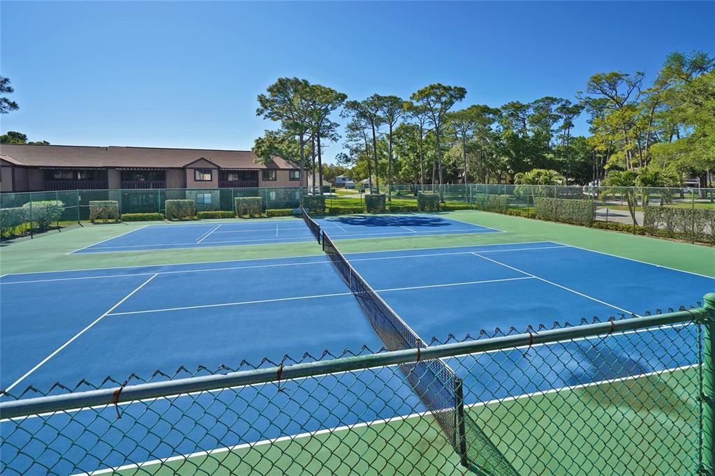 На продажу: $179,000 (2 спален, 2 ванн, 1320 Квадратных фут)