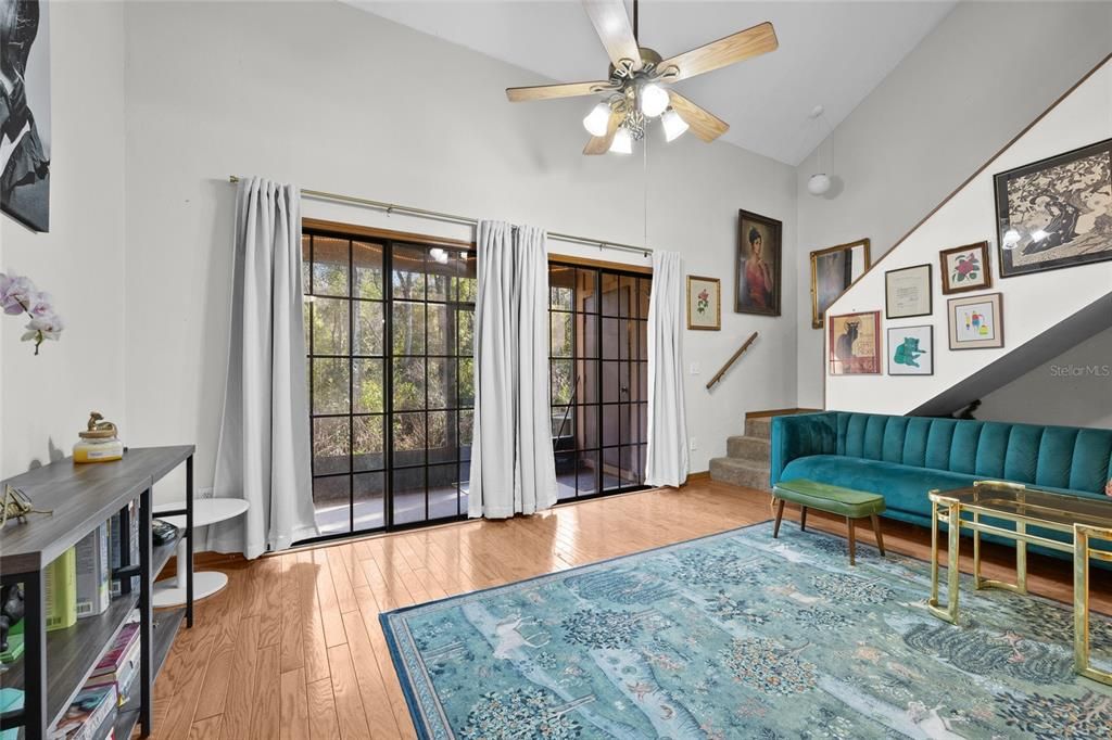 For Sale: $165,000 (2 beds, 2 baths, 1106 Square Feet)