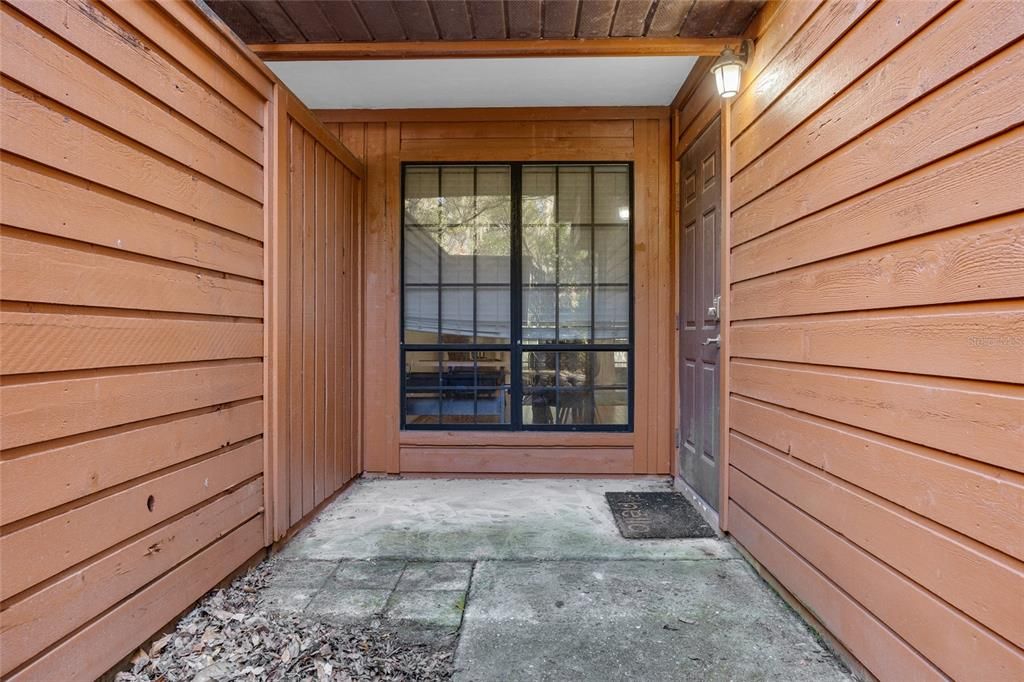 For Sale: $165,000 (2 beds, 2 baths, 1106 Square Feet)