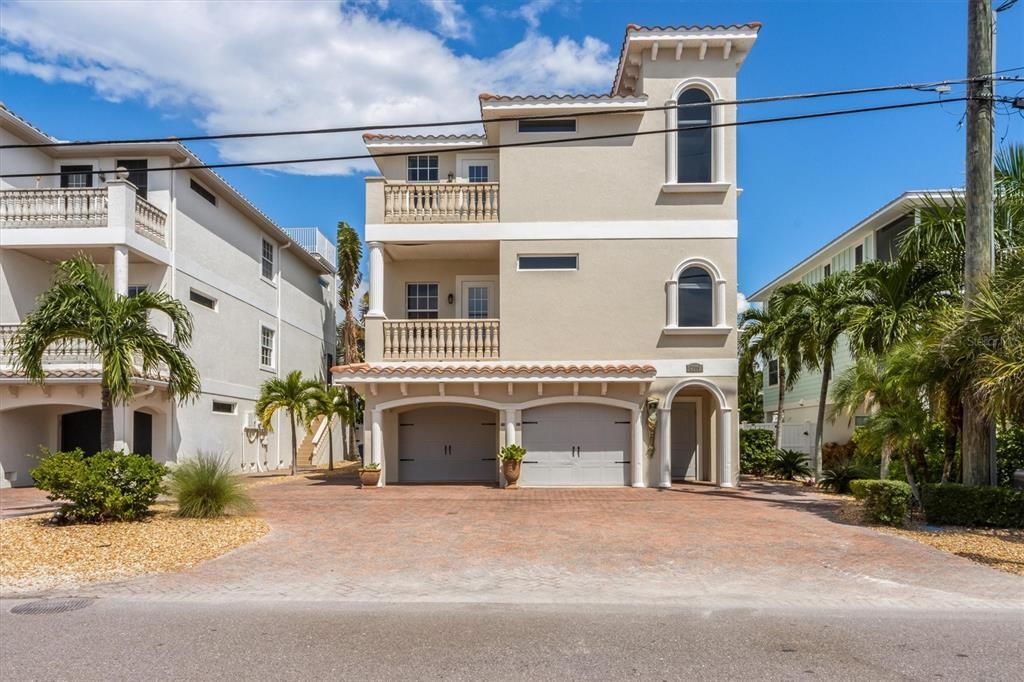 Recently Sold: $2,540,000 (0 beds, 0 baths, 3191 Square Feet)