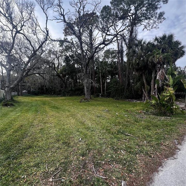 最近售出: $45,000 (0.20 acres)