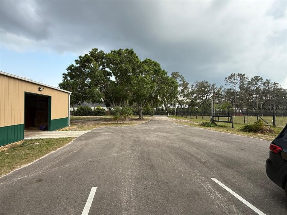 待售: $1,500,000 (5.06 acres)