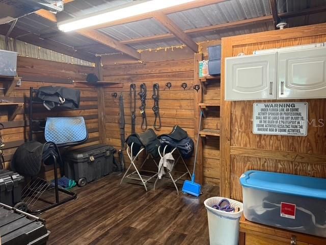 待售: $1,500,000 (5.06 acres)