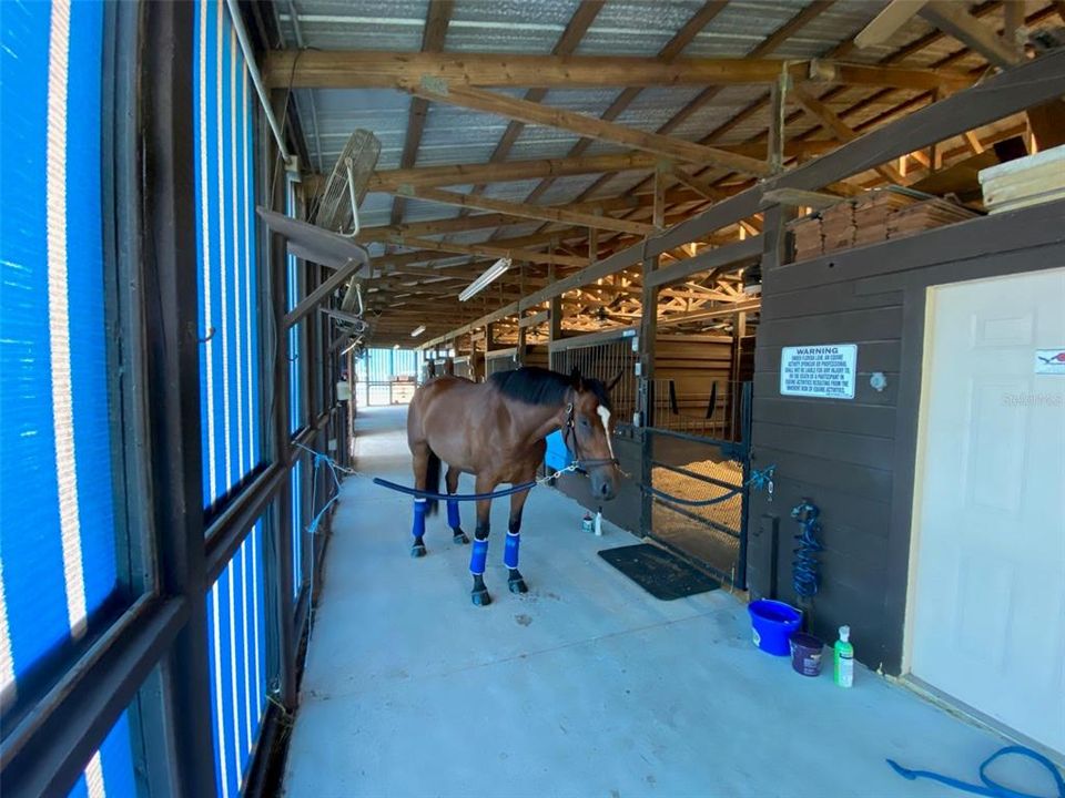 待售: $1,500,000 (5.06 acres)