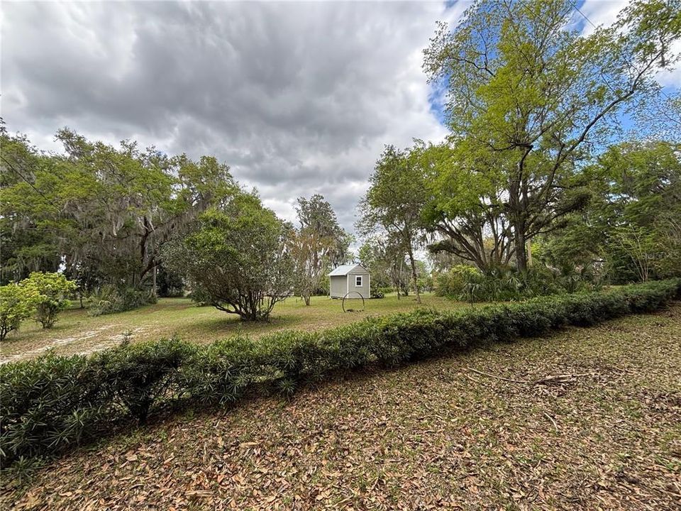 待售: $235,000 (3.30 acres)