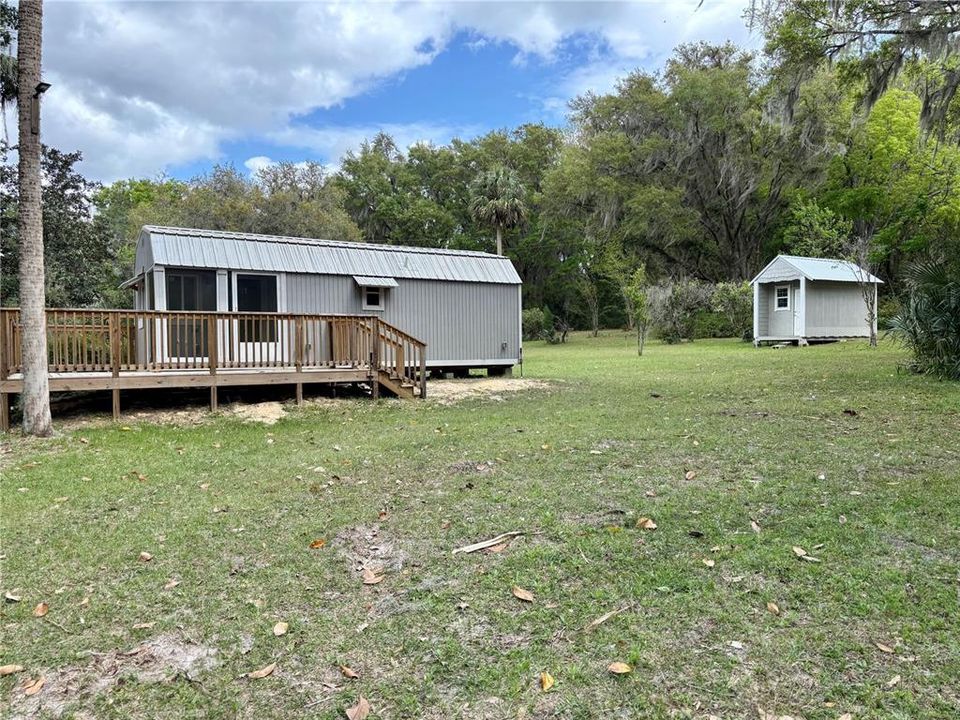 待售: $235,000 (3.30 acres)