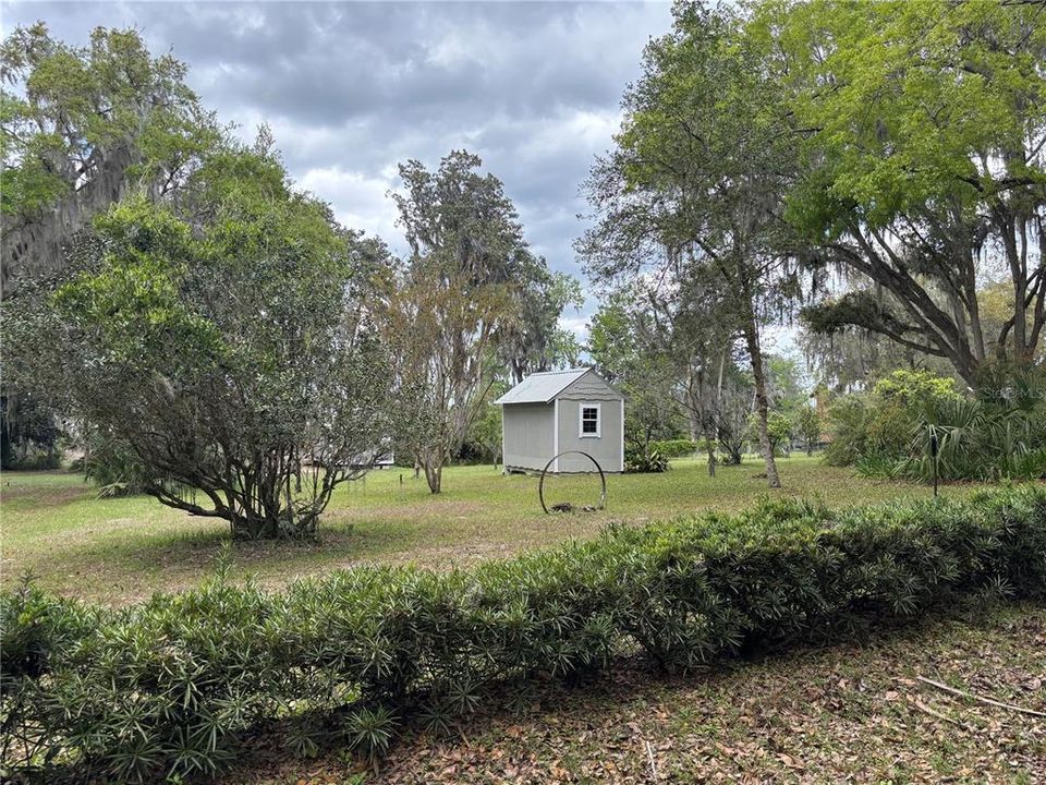 待售: $235,000 (3.30 acres)