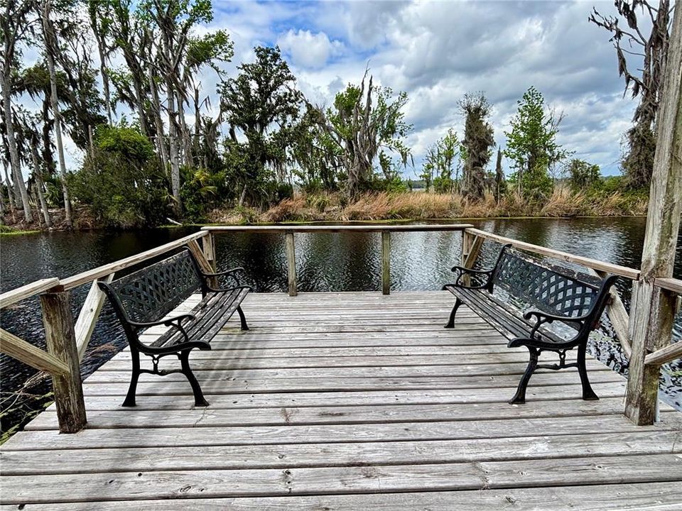 待售: $235,000 (3.30 acres)