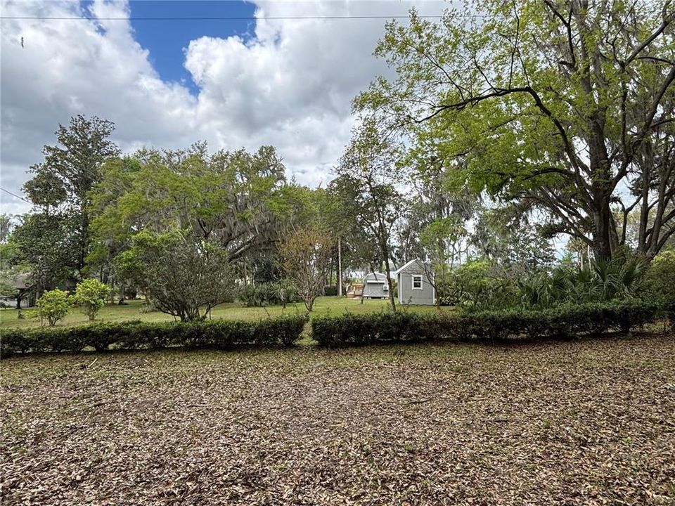 待售: $235,000 (3.30 acres)