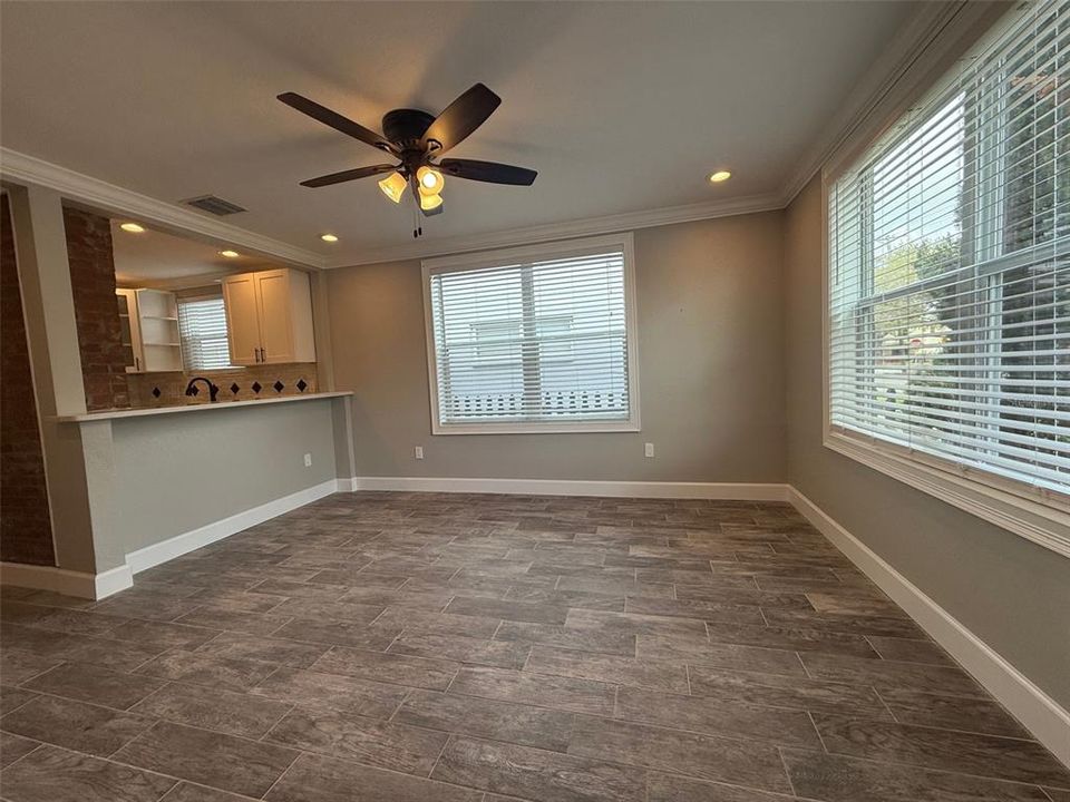 For Rent: $2,300 (2 beds, 1 baths, 600 Square Feet)