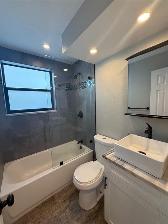 For Rent: $2,300 (2 beds, 1 baths, 600 Square Feet)