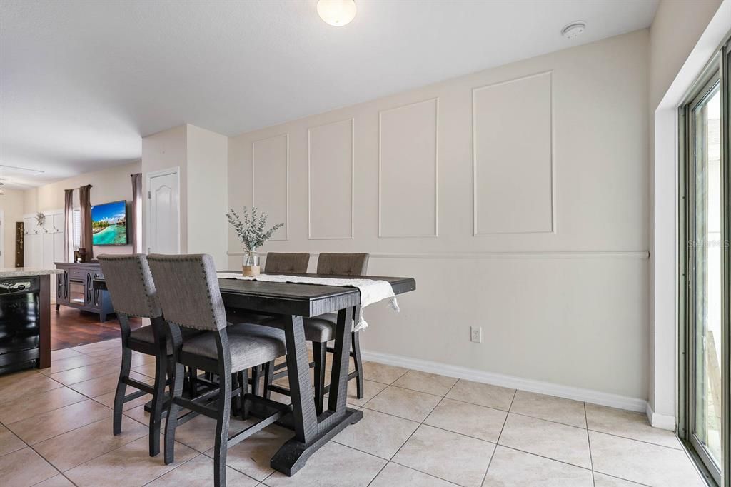 合同活跃: $268,000 (3 贝兹, 2 浴室, 1321 平方英尺)