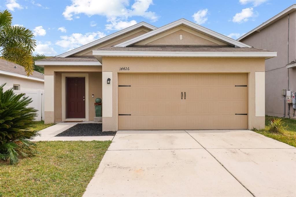 合同活跃: $268,000 (3 贝兹, 2 浴室, 1321 平方英尺)