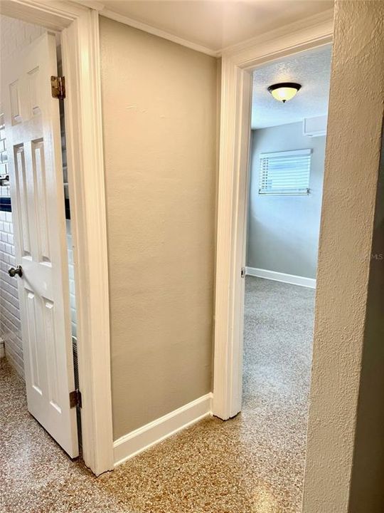 В аренду: $2,300 (2 спален, 1 ванн, 600 Квадратных фут)