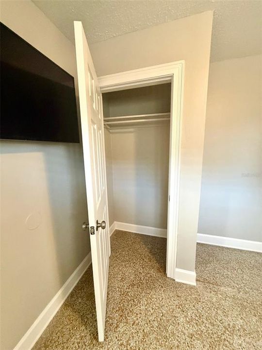 В аренду: $2,300 (2 спален, 1 ванн, 600 Квадратных фут)