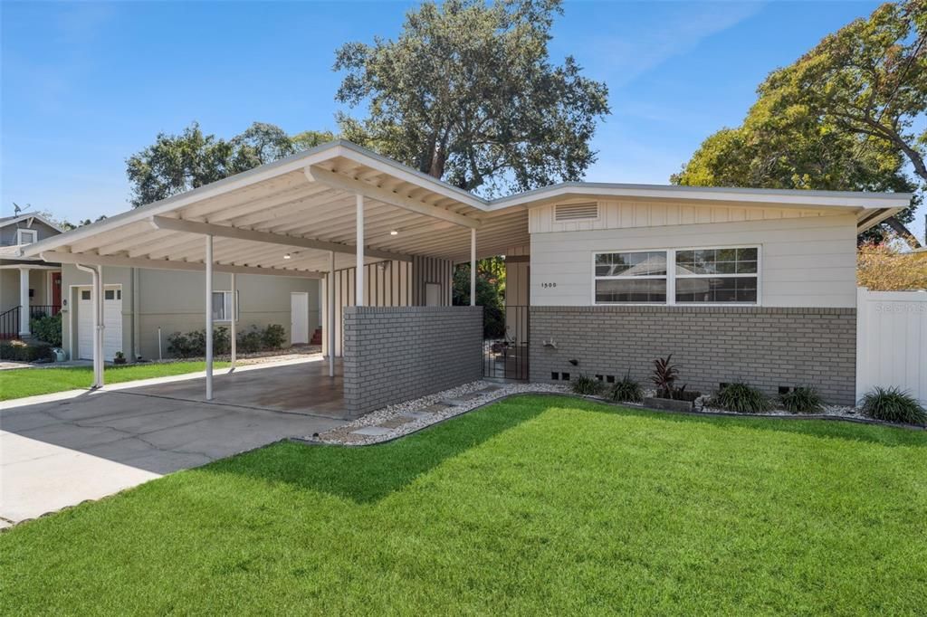 For Sale: $549,000 (2 beds, 2 baths, 1429 Square Feet)