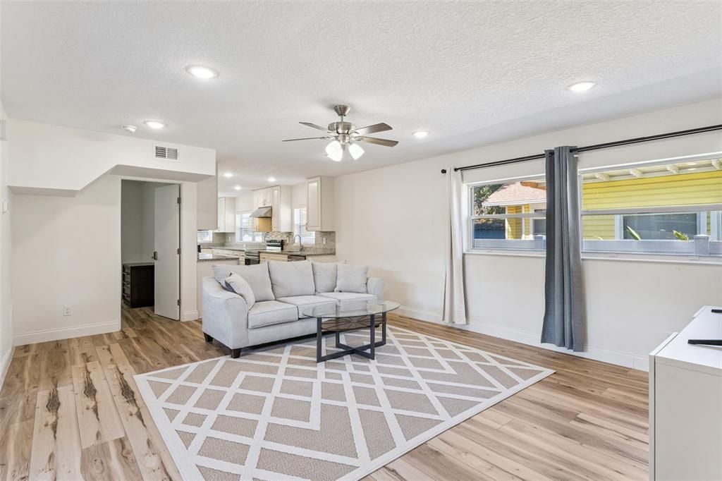 For Sale: $549,000 (2 beds, 2 baths, 1429 Square Feet)