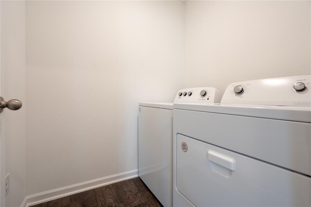 En Venta: $327,500 (4 camas, 2 baños, 1865 Pies cuadrados)