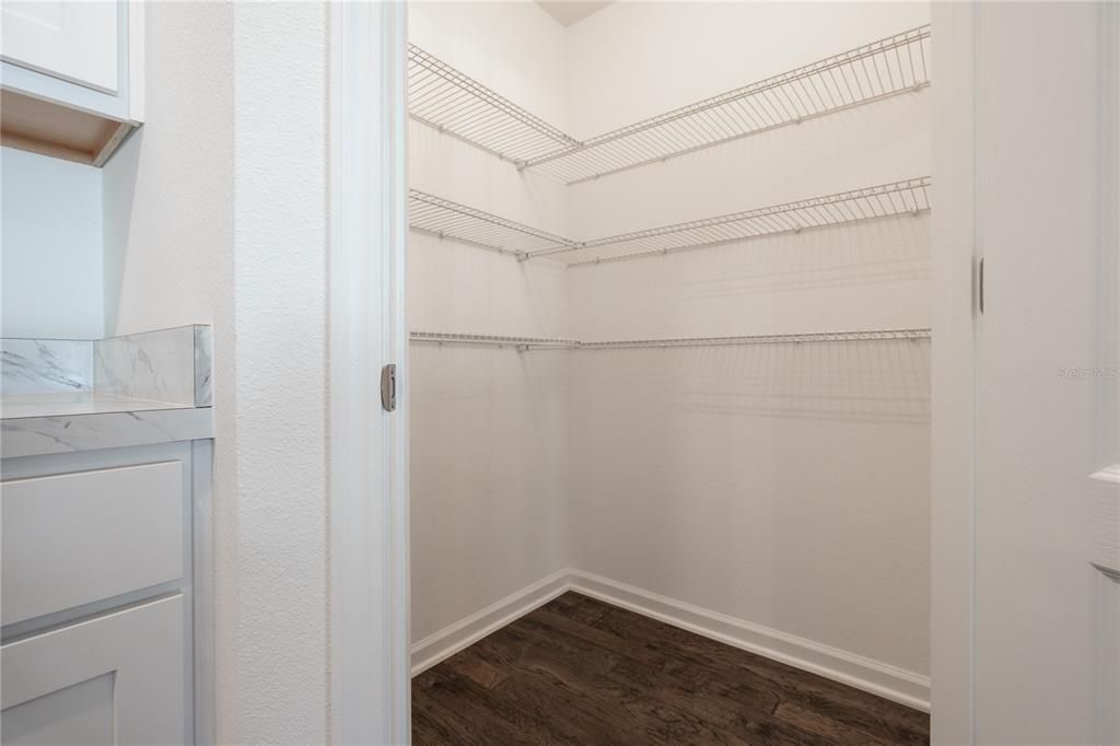 En Venta: $327,500 (4 camas, 2 baños, 1865 Pies cuadrados)