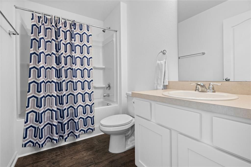 En Venta: $327,500 (4 camas, 2 baños, 1865 Pies cuadrados)