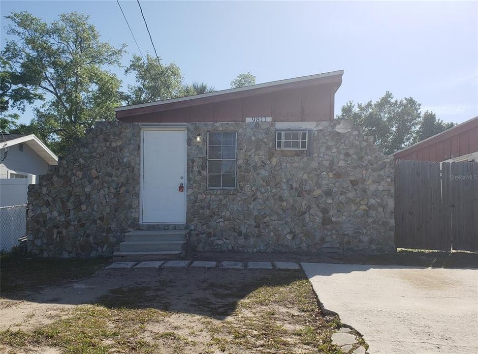 Recently Rented: $1,350 (1 beds, 1 baths, 560 Square Feet)